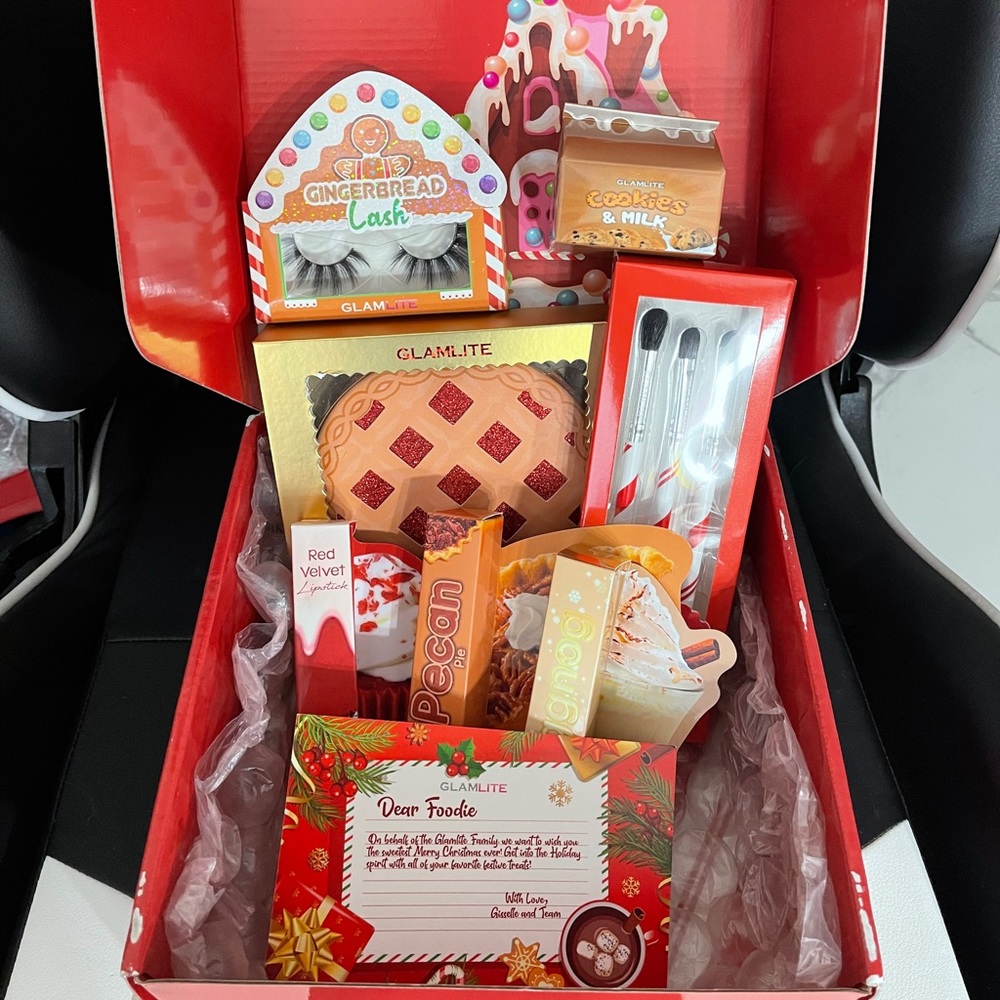GLAMLITE 2020 XMAS FOODIE BOX
